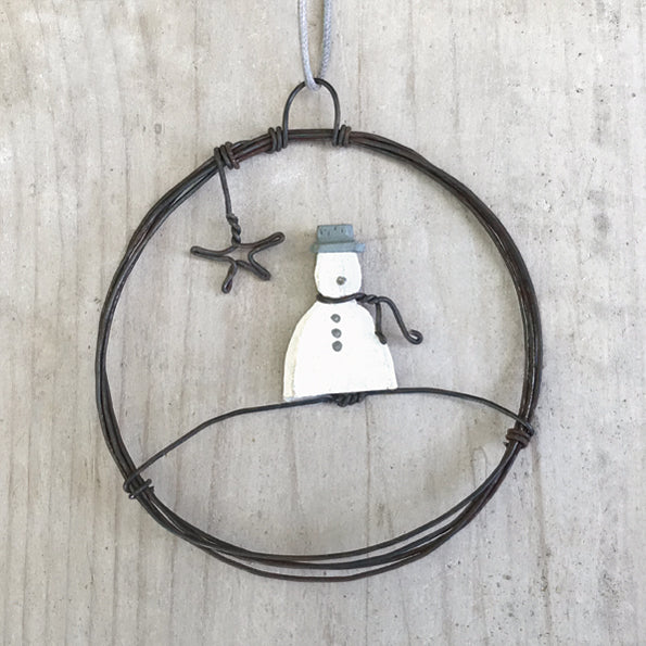 Small snowman rusty wire wreath